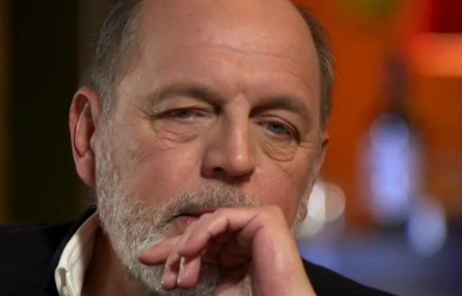 Ator José Wallenstei revela que precisou de ajuda para as ‘contas básicas’