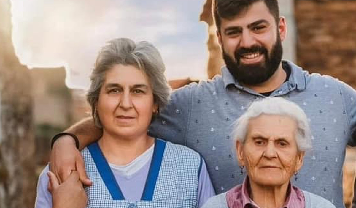 Neto da ‘Vovó Viral’ escreve carta à avó no dia da mãe: “No teu colo aprendi o que é o verdadeiro amor”