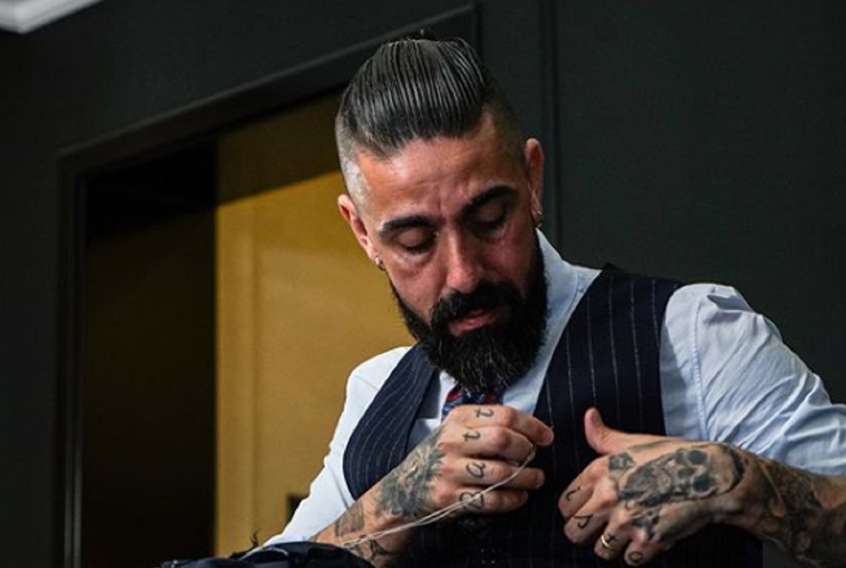 Alfaiate “dos famosos” sente-se mal e é levado de urgência para o hospital