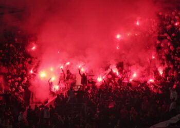 Adeptos do Marselha ameaçam segurança da Luz