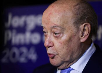 Pinto da Costa adia fim do reinado