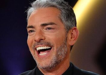 TVI renova contrato com Cláudio Ramos e vai ganhar muito