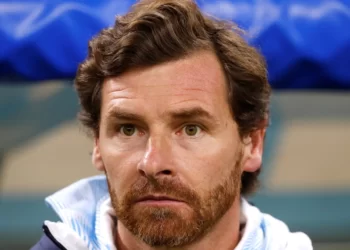 André Villas-Boas fecha a primeira negociação