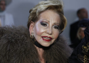 Filho de Betty Grafstein também está hospitalizado