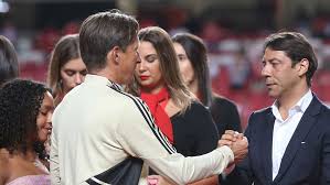 Roger Schmidt quer conversar com Rui Costa