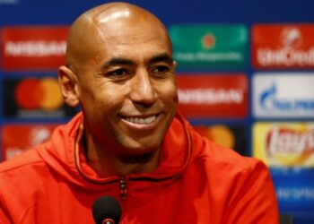 Após separação, Luisão tem nova namorada ‘bombástica’?