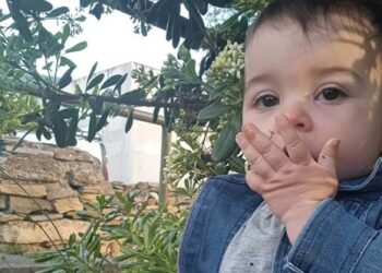 Bebé portuguesa morre afogada em França