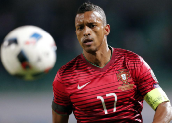 Dor e lágrimas: Nani está de luto