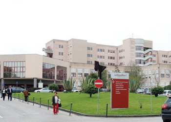 Menino agredido pelo padrasto em Sintra corre risco de vida