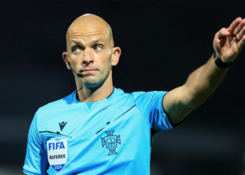 Árbitro Luís Godinho manda boca nas redes sociais após polémica com o FC Porto