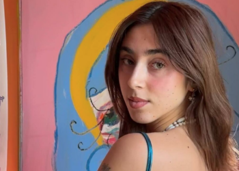 Marie volta à polémica com fotos ousadas na igreja