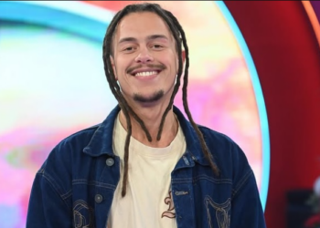 Maycon Douglas arrasado por ex-colega