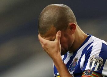 Pepe ‘desfaz-se’ no último adeus a Pinto da Costa