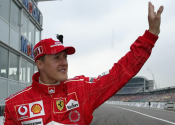 Mundo recebe notícia sobre Michael Schumacher