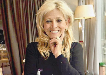 Como Amélia de Jesus estourou 51 milhões em 10 anos