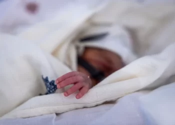 Pais esquecem-se de bebé de seis meses no metro em Cacilhas