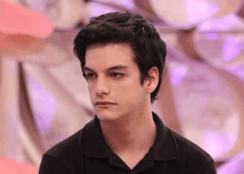 Ator Diogo Carmona fica “imóvel” depois de acidente