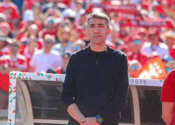 Benfica avança com proposta milionária por reforço