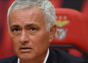 Mourinho dá baile a jornalistas na antevisão ao Rio Ave