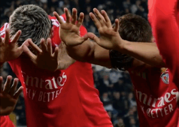 Afinal festejo dos jogadores do Benfica está explicado
