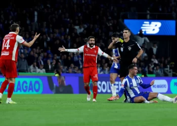 Fábio Veríssimo queixa-se de tentativa de pressão feita pelo FC Porto no jogo com o Sp. Braga