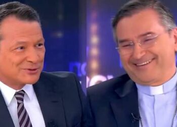 Cardeal Américo Aguiar assusta-se com golo do Benfica