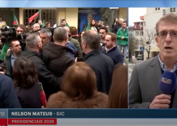 Lesados do BES confrontam Marques Mendes