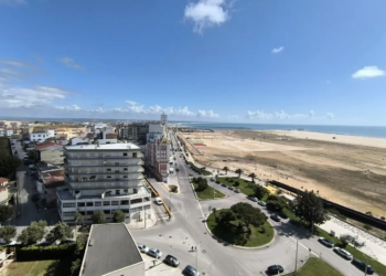 Forte barulho e chão a tremer causam pânico em Portugal