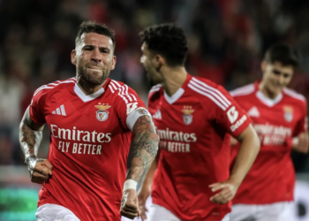 Otamendi já decidiu o futuro