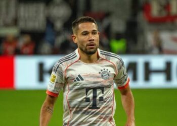 Avançam com Raphael Guerreiro no Benfica